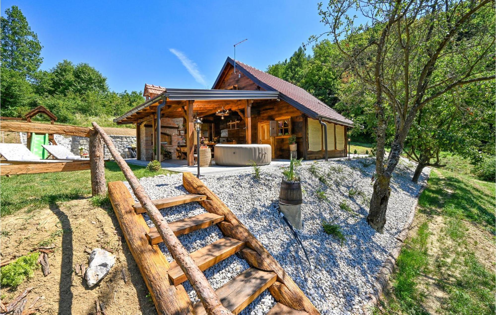 Pet Friendly Home In Varazdin Breg With Jacuzzi Eksteriør bilde